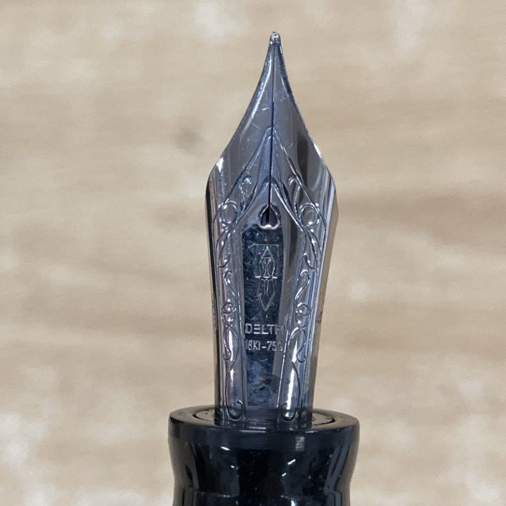 ▲01 1点限り! DELTA デルタ万年筆 ドルチェビータ|ペン先 18KT 750|文房具|Dolce Vita|F 細字|ケース付き|A SKLAD-KIRPICHA_RU