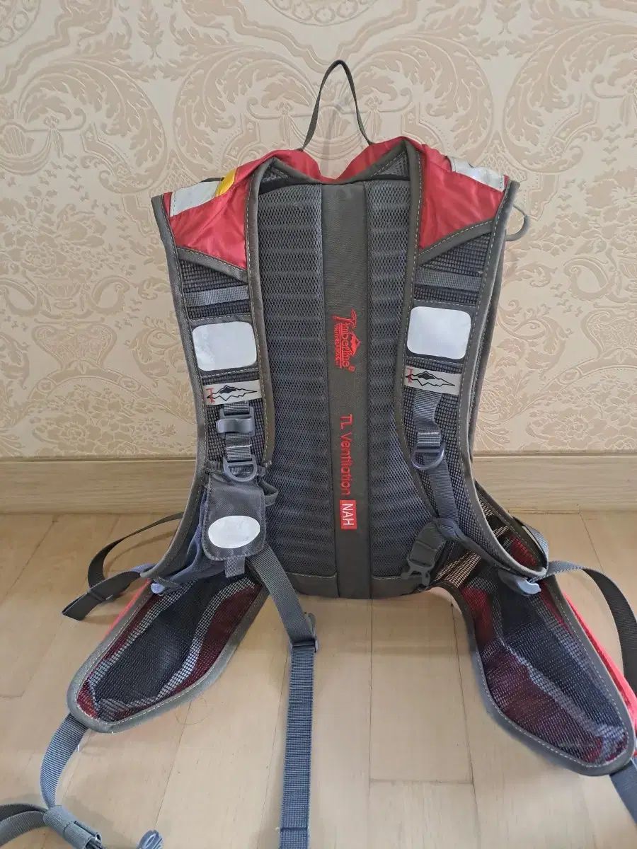 ティンバーライン 登山 自転車 トレッキング リュックサック バッグ