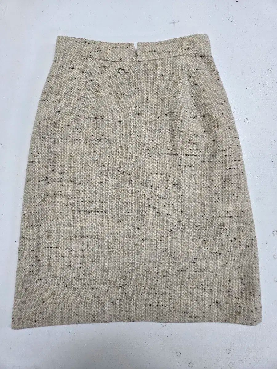 クレージュ ツイード ミディ スカート アイボリー