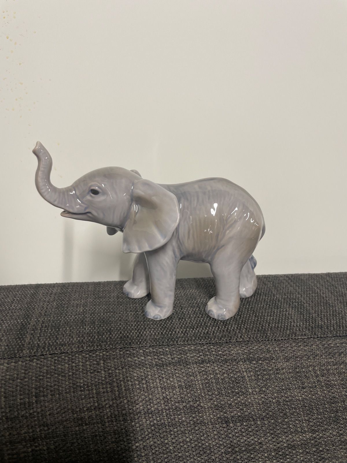 ロイヤルコペンハーゲン イヤーフィギュリン 象 ゾウ エレファント ロイヤルコペンハーゲン イヤーフィギュリン 象 ゾウ