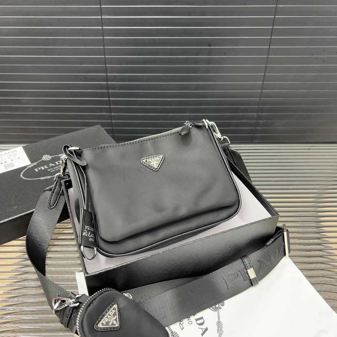 P 893プラダプラダ 三角ロゴHoboトリプル男性郵便配達バッグ
