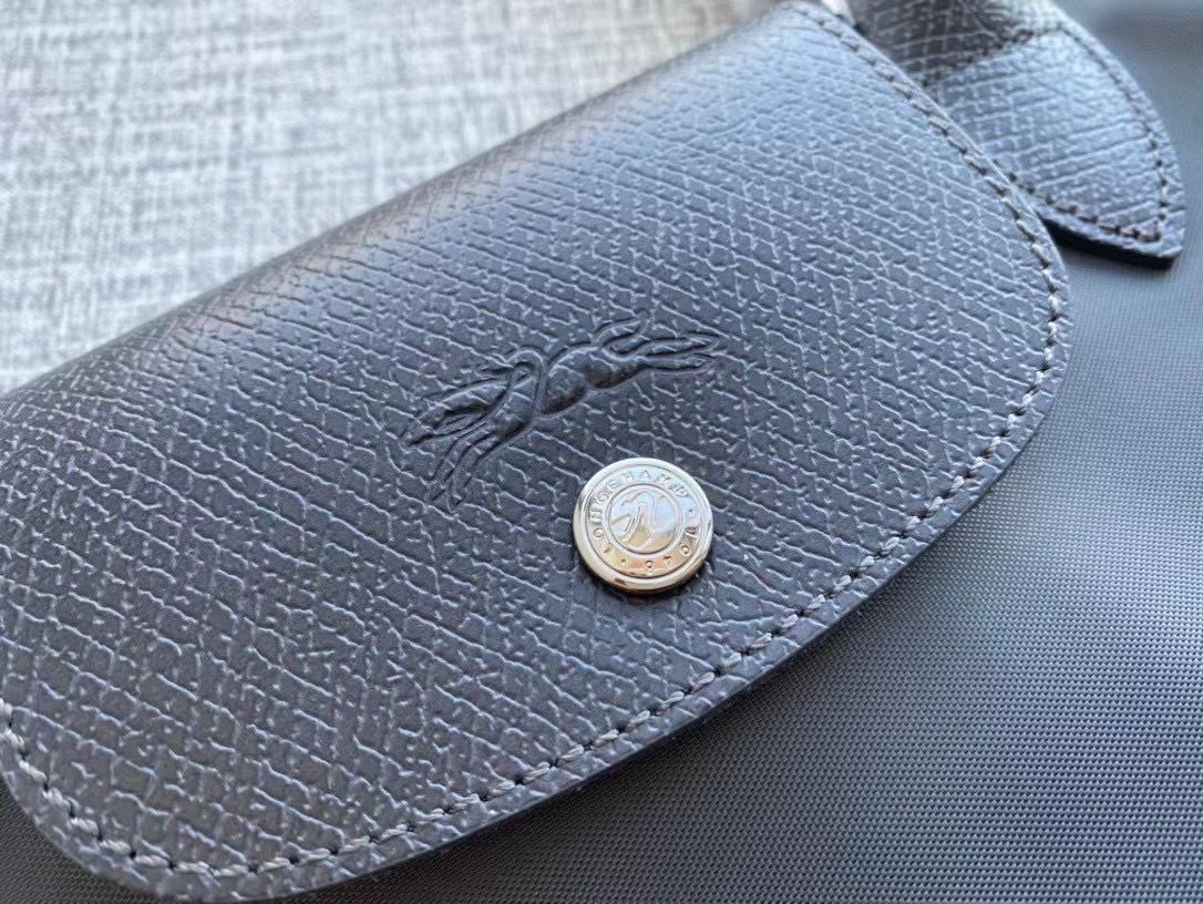 【新品・未使用】ロンシャン　折りたたみトートバッグL 新品未使用 ロンシャン LONGCHAMP 折り畳みトートバッグ 大容量