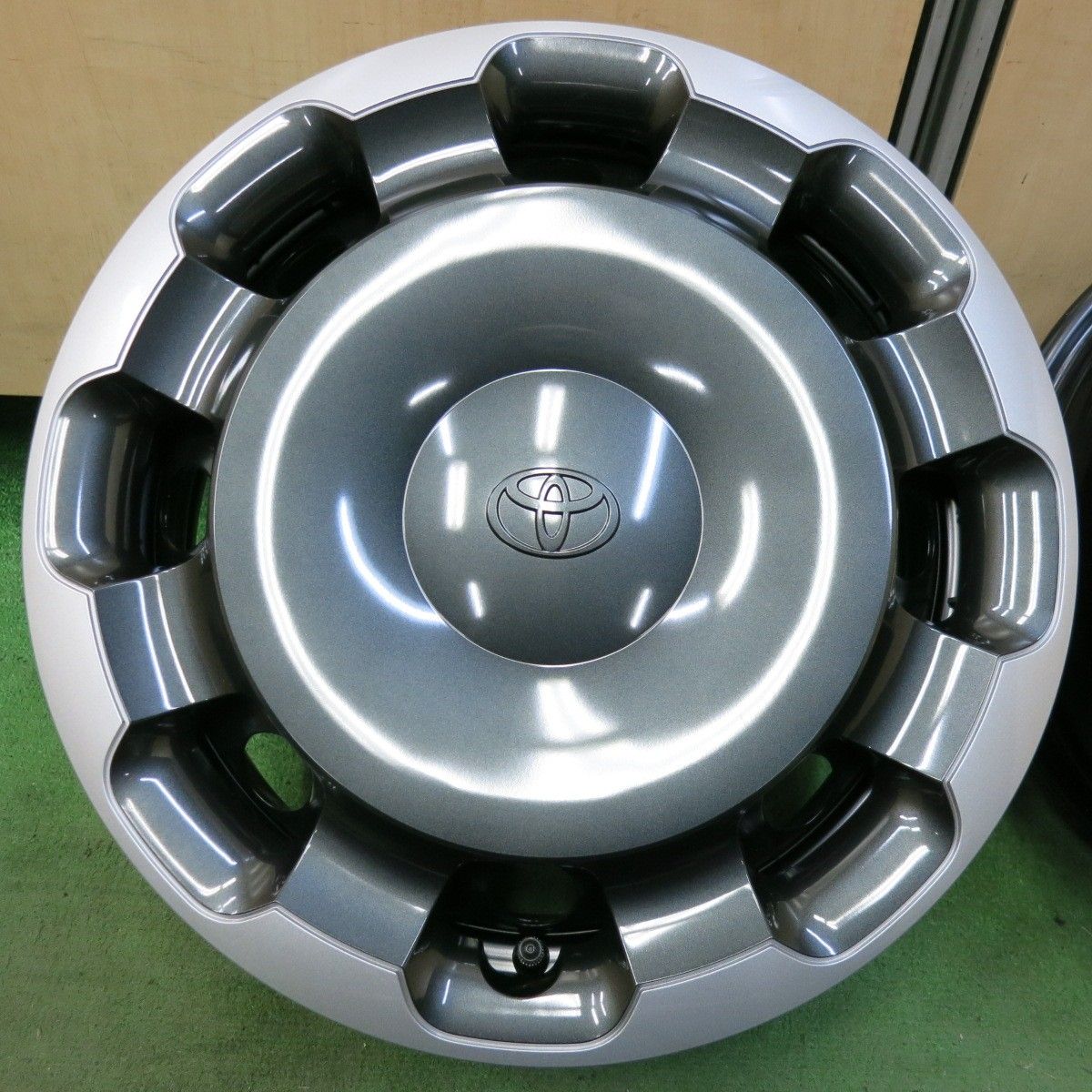 送料無料] 新車外し☆トヨタ 10系 シエンタ 純正 スチール