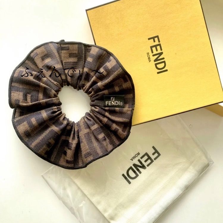 ◆Fendi シルク　シュシュセット　２個　箱付き ◇Fendi シルクシュシュセット2個箱付き