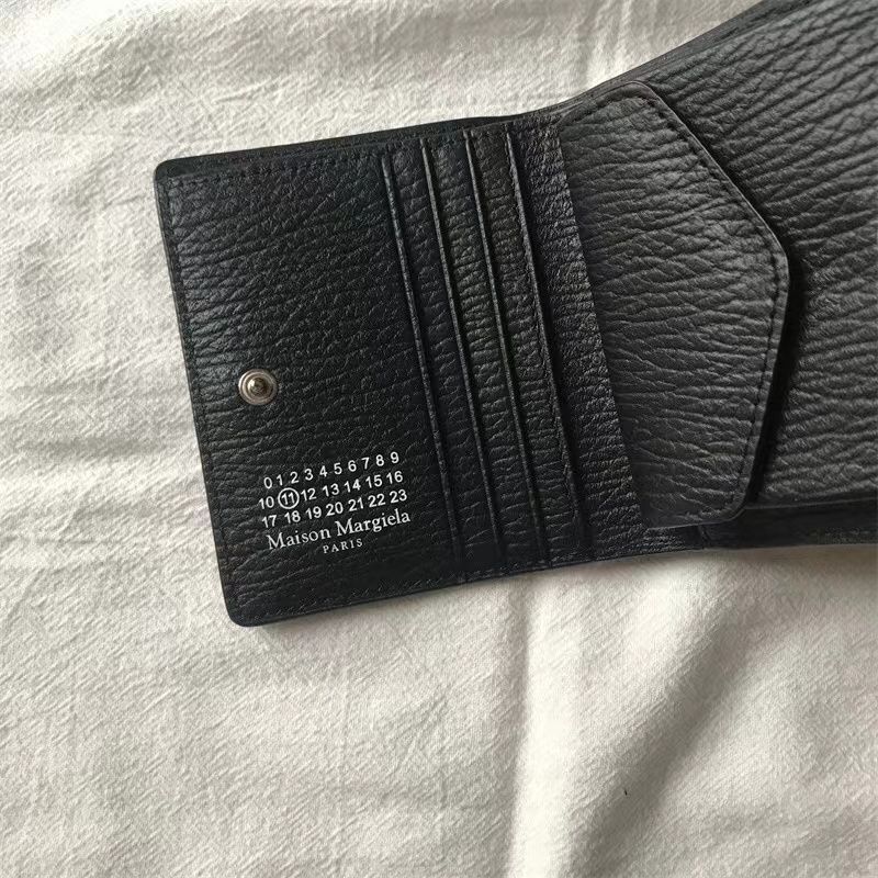 新品未使用 大人気商品 Maison Margielaマルジェラ 二つ折り財布
