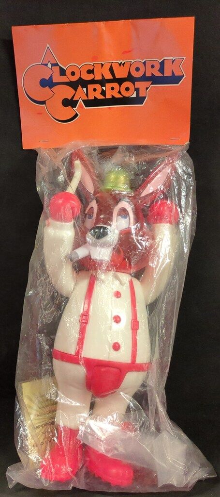 BLACKBOOK TOY A CLOCKWORK CARROT FRANK KOZIK LIL ALEX/ウサギ/白服/赤ボタン/顔クリアレッド