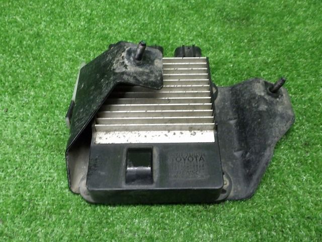 トヨタ　KDY281　トヨエース　インジェクター　ドライバーコンピューター　89871-235010　211105005