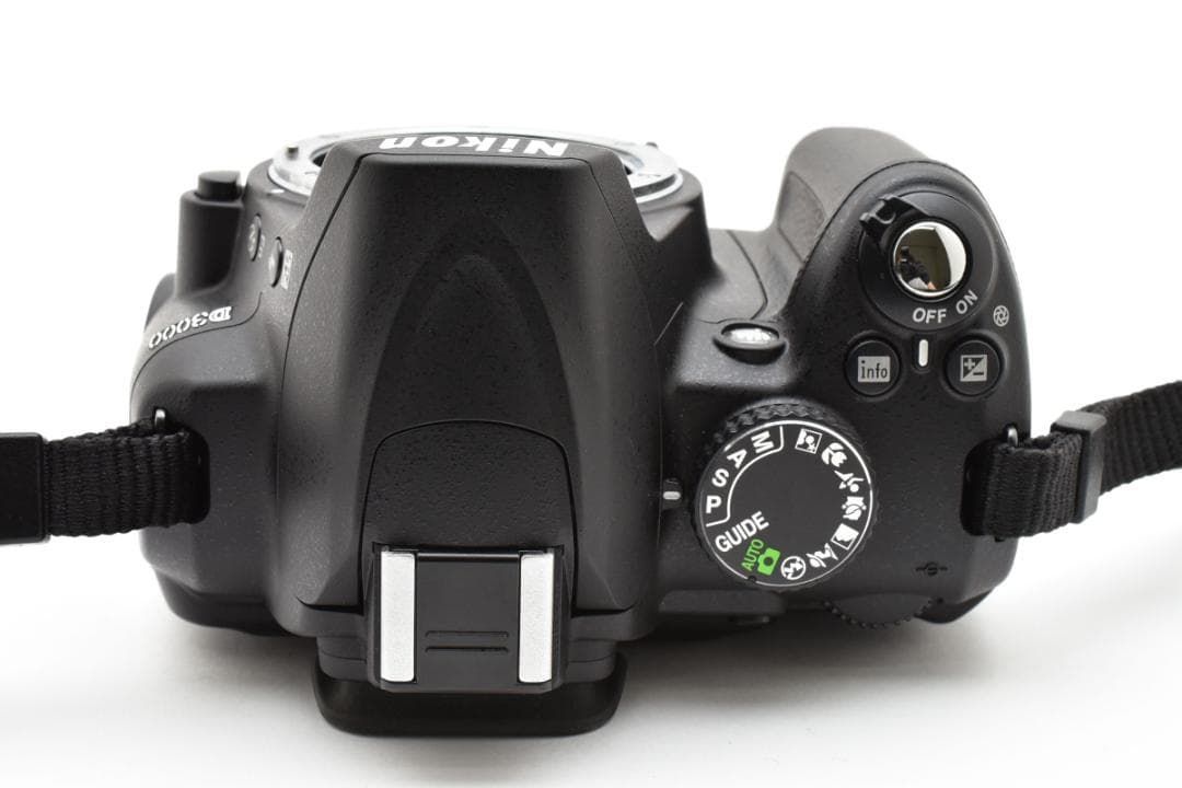 288 NIKON D3000 ダブルズームキット ショット数1322回 - メルカリ