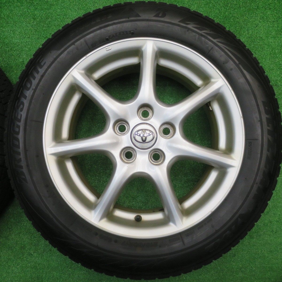 4本価格 22年 トヨタ 50系 エスティマ 純正 215|60R17 スタッドレス ブリヂストン ブリザック VRX2 17インチ PCD114.3|5H 5101603NJス