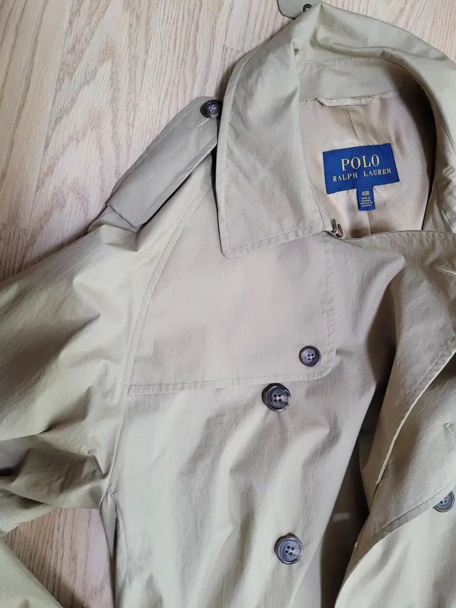 ラグラン トレンチ