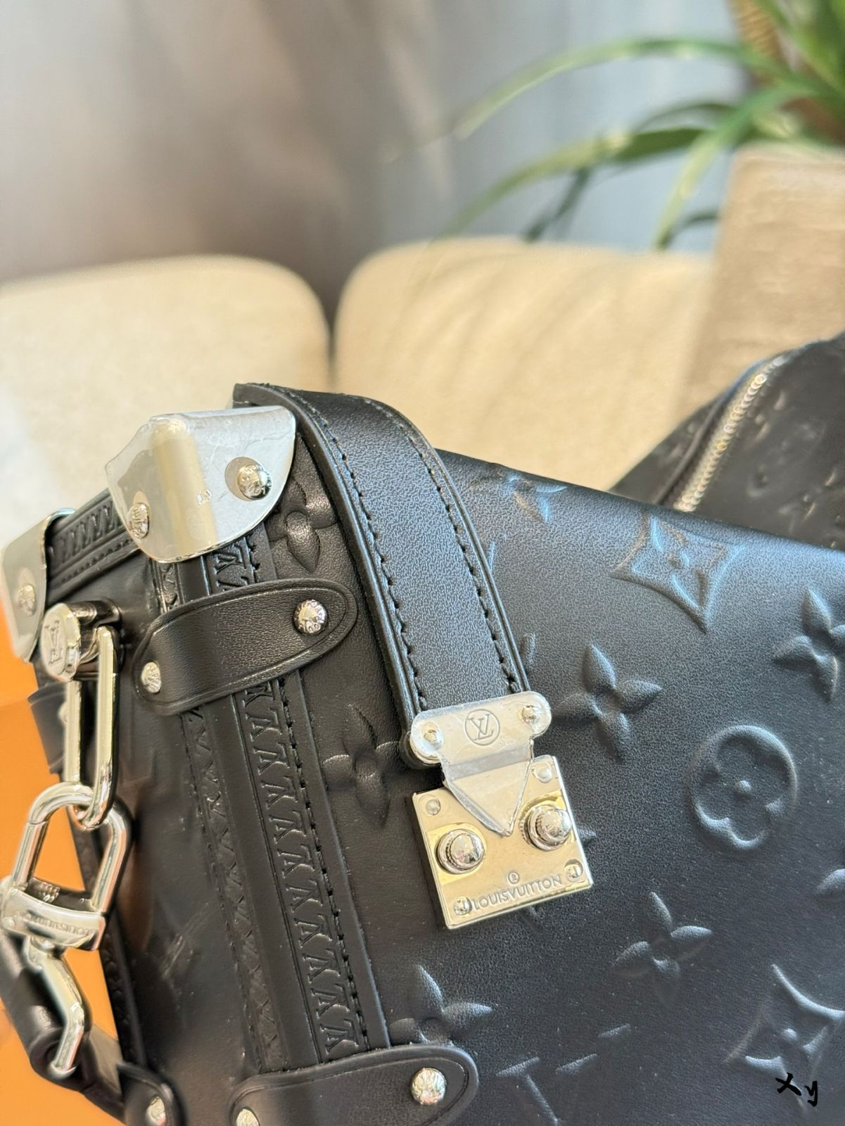 【トランク型でシックな色彩】Louis Vuitton★ショルダーバッグ LOUIS VITTON ルイヴィトン ショルダーバッグ コレクション ミニ