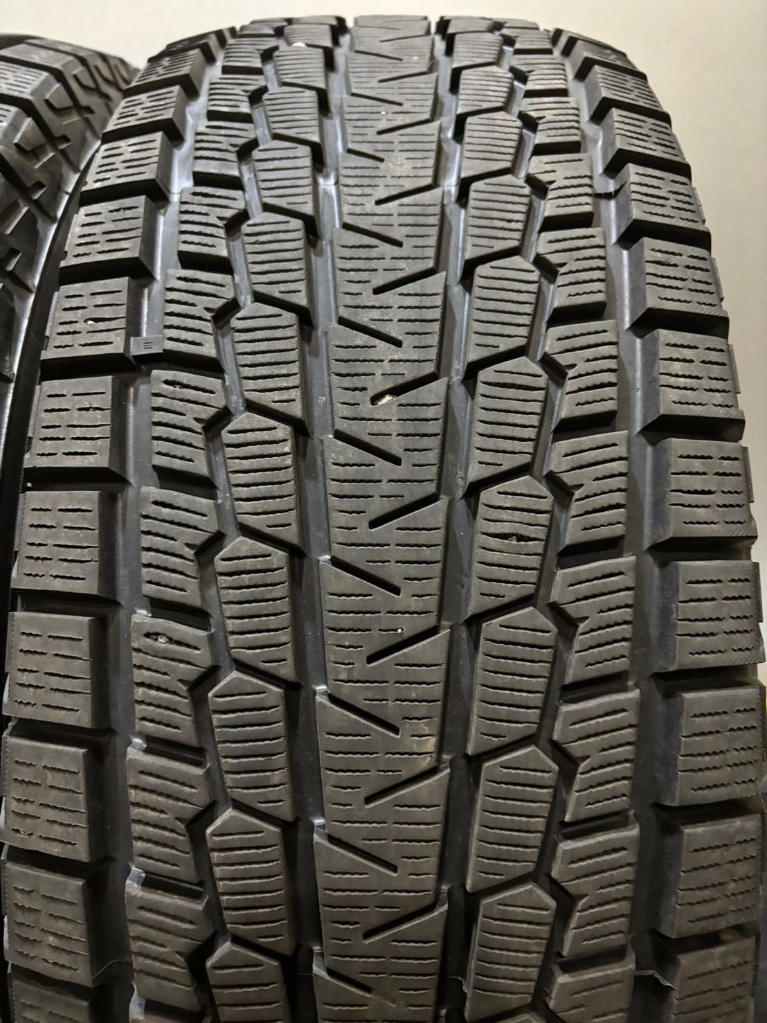 265 70R17 YOKOHAMA ice GUARD G075 20年製 スタッドレス 4本 ヨコハマ アイスガード FJクルーザー ハイラックス プラド 南8-K58