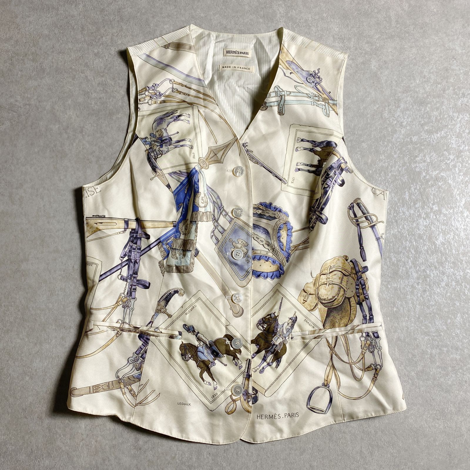 エルメス　マルジェラ期　スタータグ　シルクベスト　総柄　惑星　宇宙　ベージュ エルメス マルジェラ期 スタータグ シルクベスト 総柄 惑星 宇宙 ベージュ