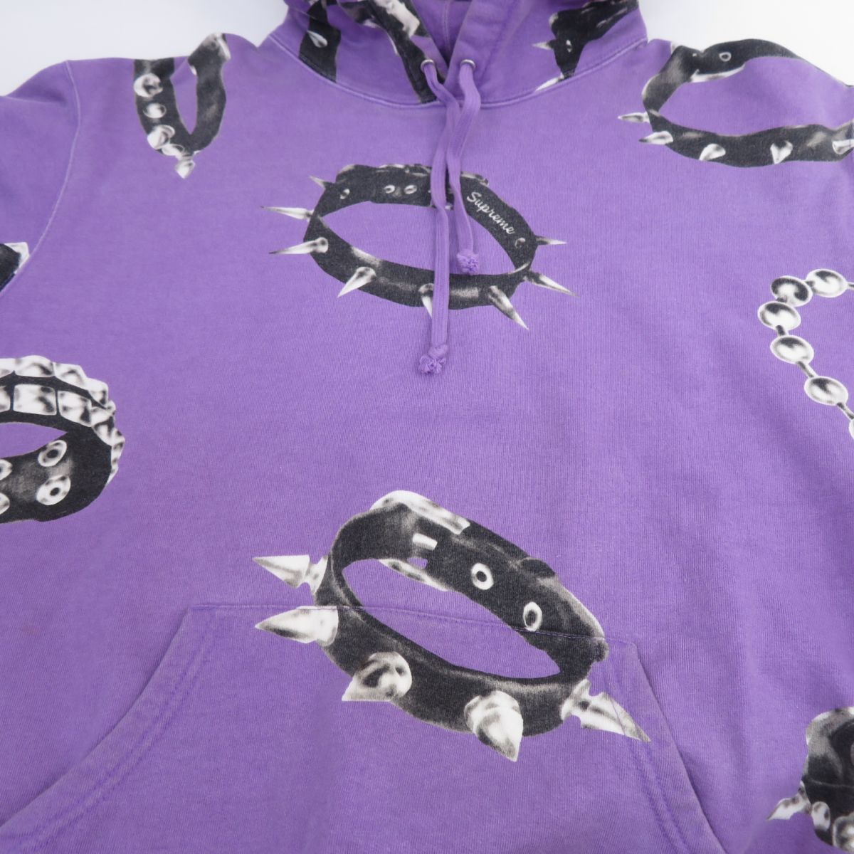 supreme シュプリーム 18AW パーカー スタッズ Supreme(シュプリーム) 18AW Studded Hooded Sweatshirtスタッズ