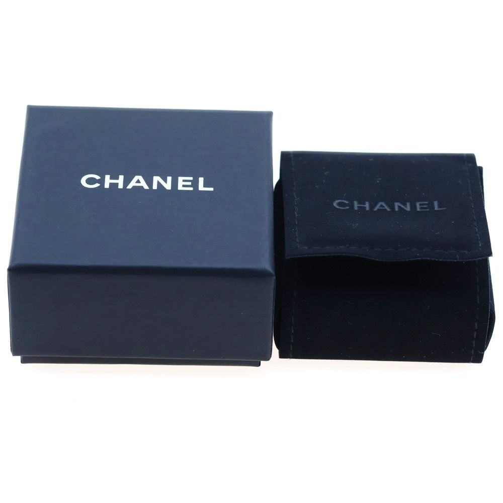 ゴールドリボンが大人可愛い☆【CHANEL】ロゴ リボン ピアス ゴールドリボンが大人可愛い☆【CHANEL】ロゴ リボン ピアス