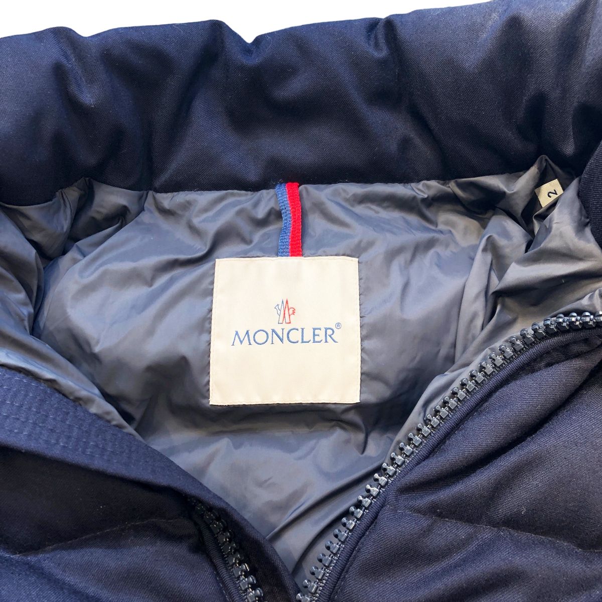 中古】 MONCLER モンクレール モンジュネーブル ダウンジャケット