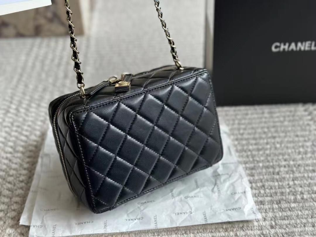 CHANEL ブラック メッセンジャーバッグ 楽天市場】スポーツライン シャネル（ショルダーバッグ