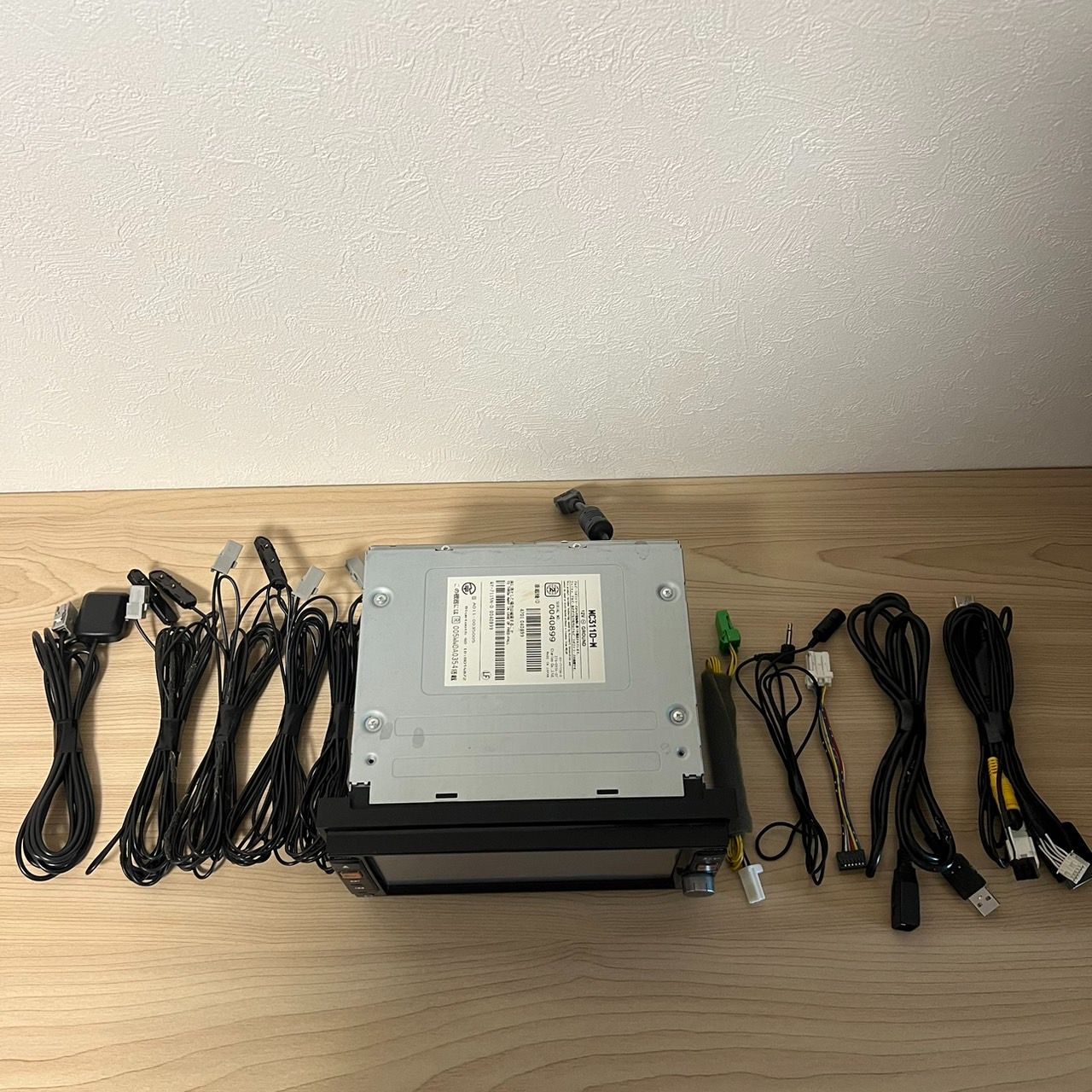 日産純正ナビ MC311D-W フルセグTV DVD再生OK Bluetooth接続OK