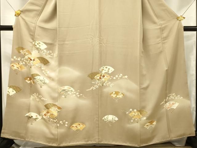 豪華振袖 駒刺繍 扇面花文 暈し染め 金彩 正絹 ピンク 着物 グラデーション