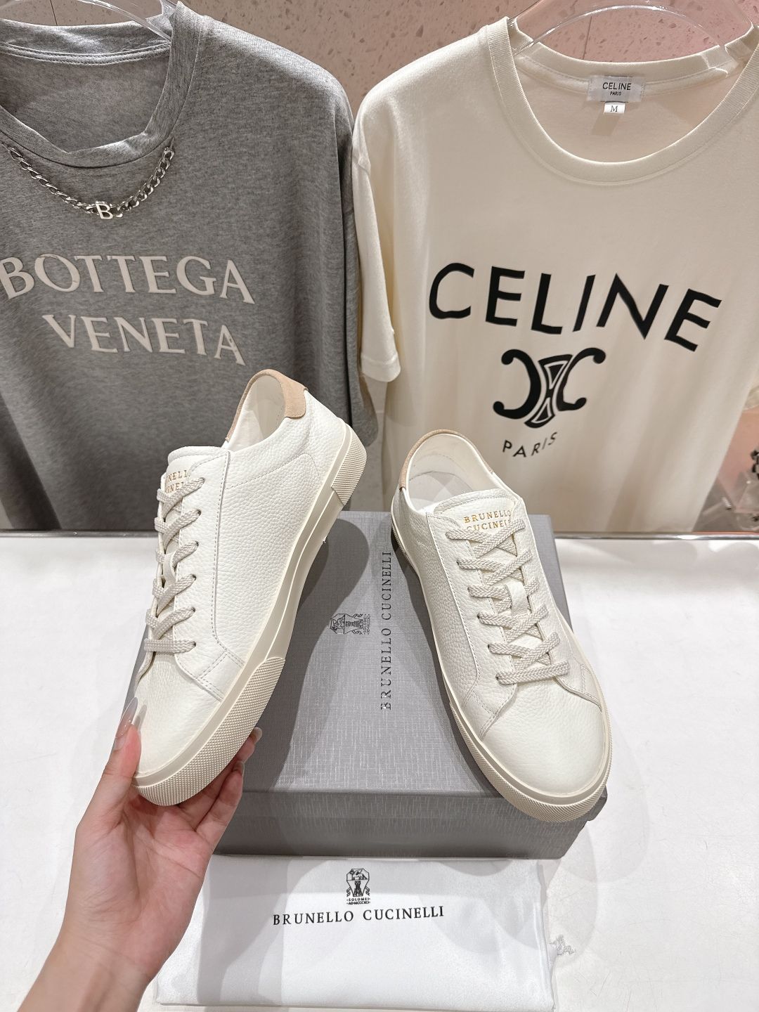 BRUNELLO CUCINELLI スニーカーホワイト　37 【美品】 早い者勝ち Brunello Cucinelli ホワイト スニーカー 37 Brunello