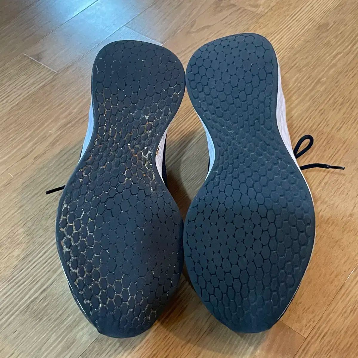 ニューバランス ローブ ランニングシューズ 285 OLIVEOS_COM_TR