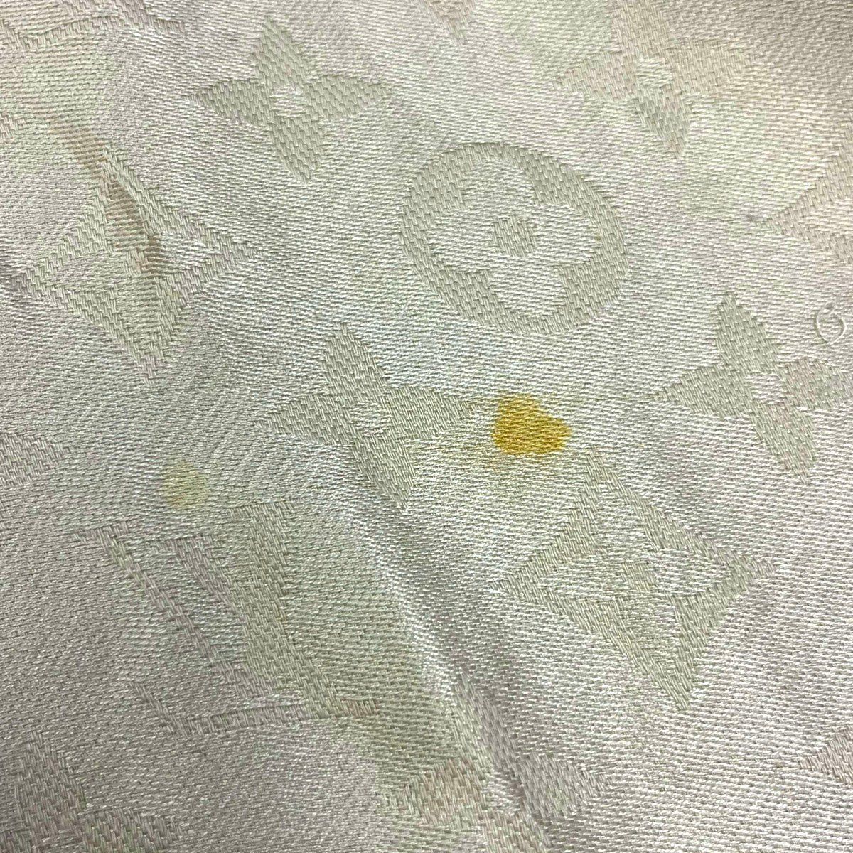 ベージュ