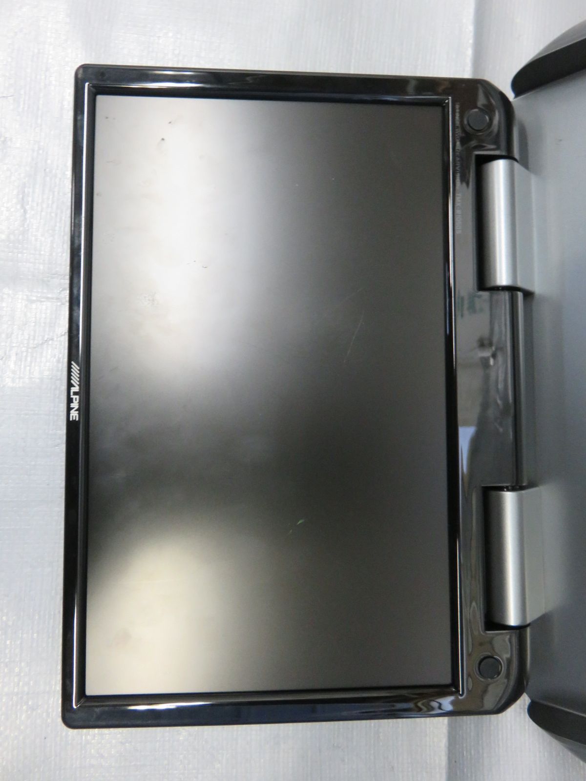 ALPINE 10.2インチ リア フリップダウンモニター 取扱説明書ダウンロード｜ALPINE Japan