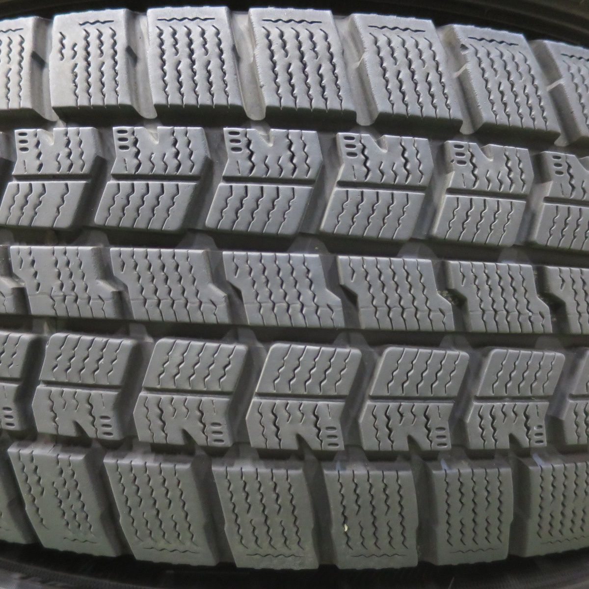 グッドイヤー アイスナビ7