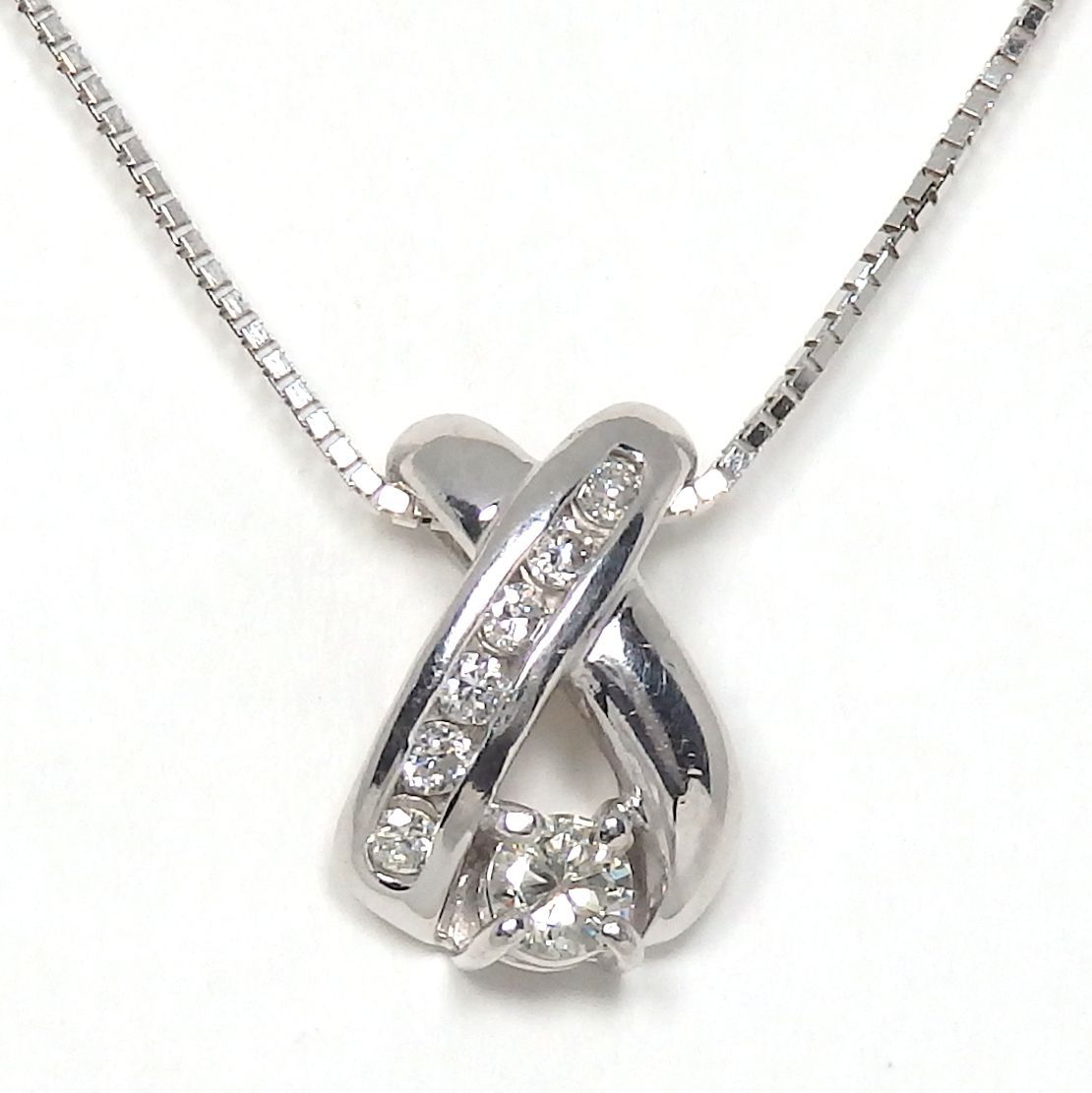 Pt900 プラチナ ダイヤモンド 0.18ct ペンダント トップ 中古 美品 