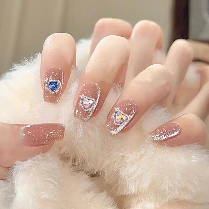 ネイルパーツ　LOVE ラブ　羽　ハート　可愛い　キラキラ　3Dパーツ　セブチ ネイルパーツ LOVE ラブ 羽 ハート 可愛い キラキラ 3Dパーツ セブチ