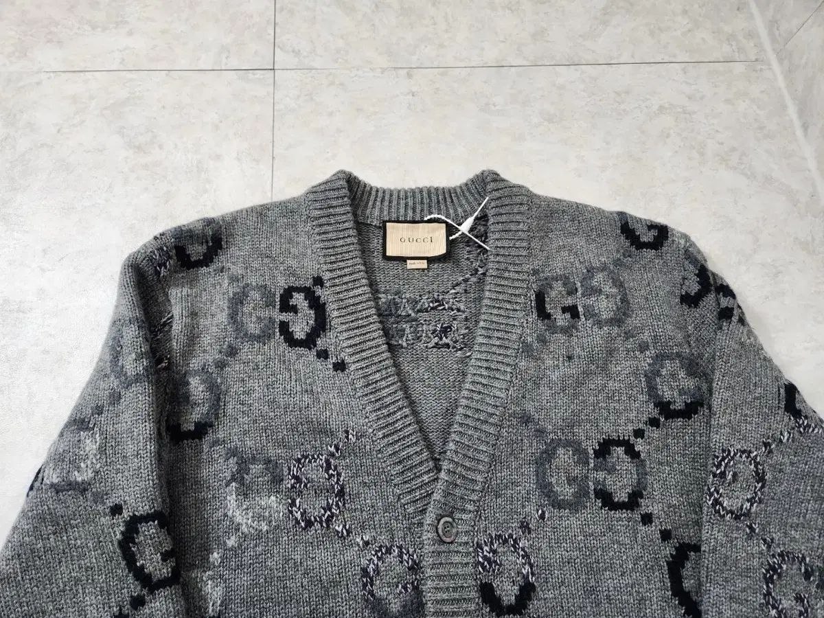 グッチ GGインタルシア ウールカーディガン WWW_SMP1DAWEKUDUS_SCH_ID
