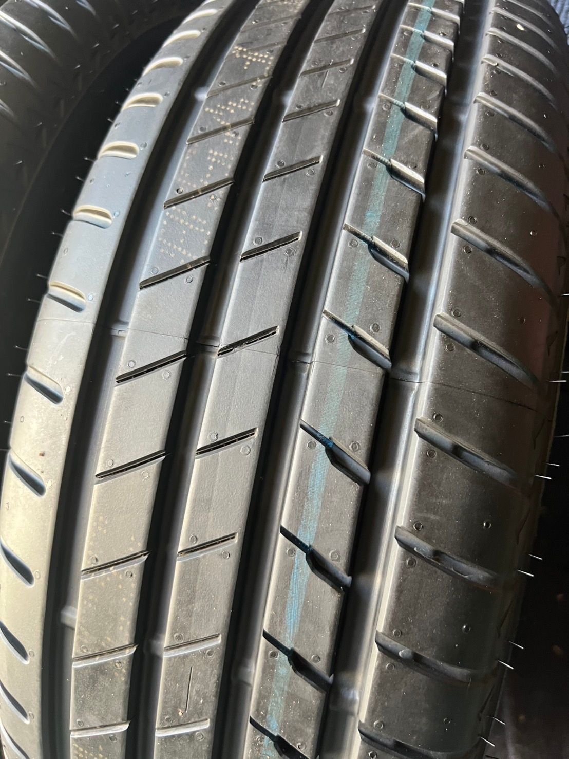 送料無料 2020年製造 溝ほぼ10分山 BRIDGESTONE ALENZA 001 4本 225|60R18 ランフラット ASP3026