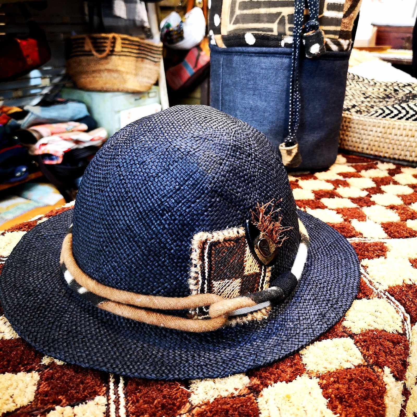 1点物 vintage ハンドメイド レザー アフリカン 麦藁ハット × 民族帽