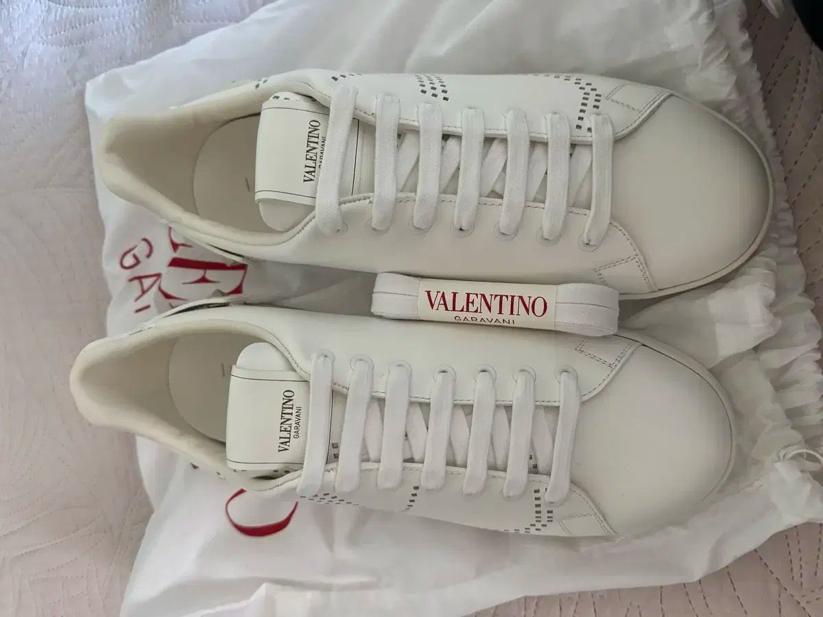 VALENTINO ヴァレンティノ スニーカーズ