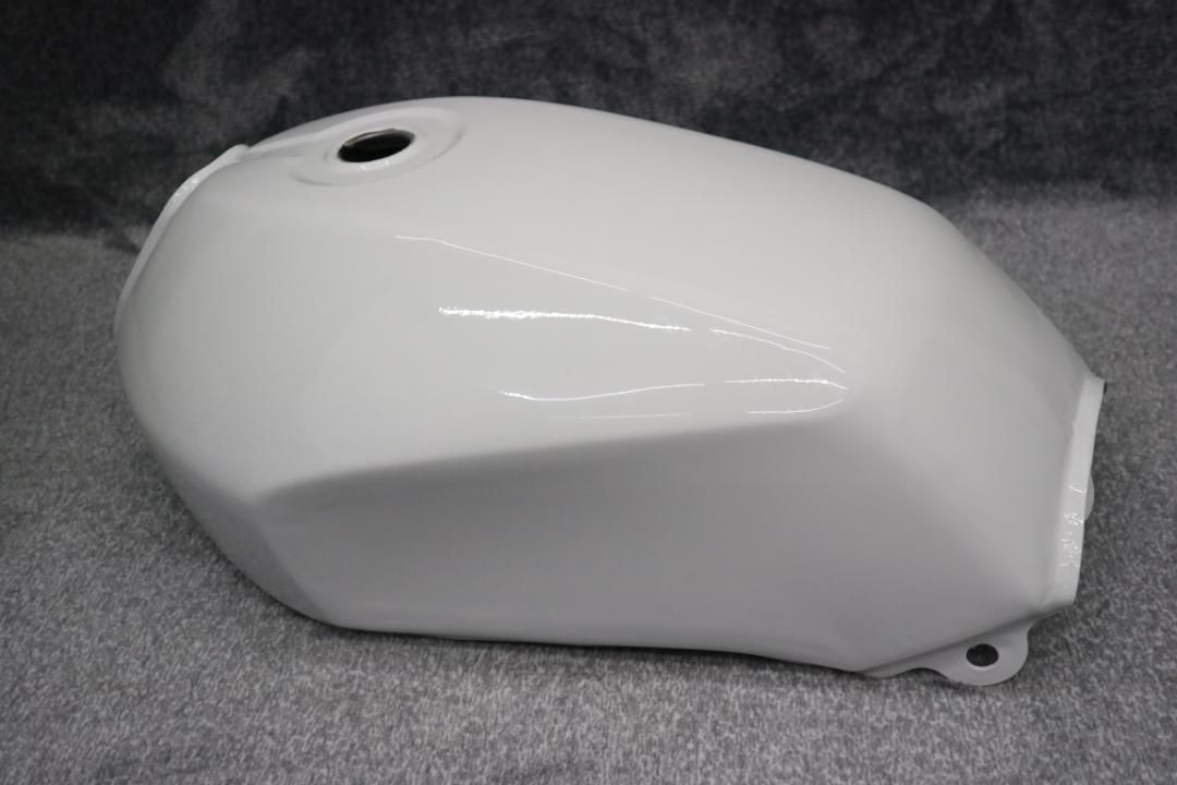 CBX400F タンク CBX400F タンク 白 / CBX550F ガソリンタンク - メルカリ