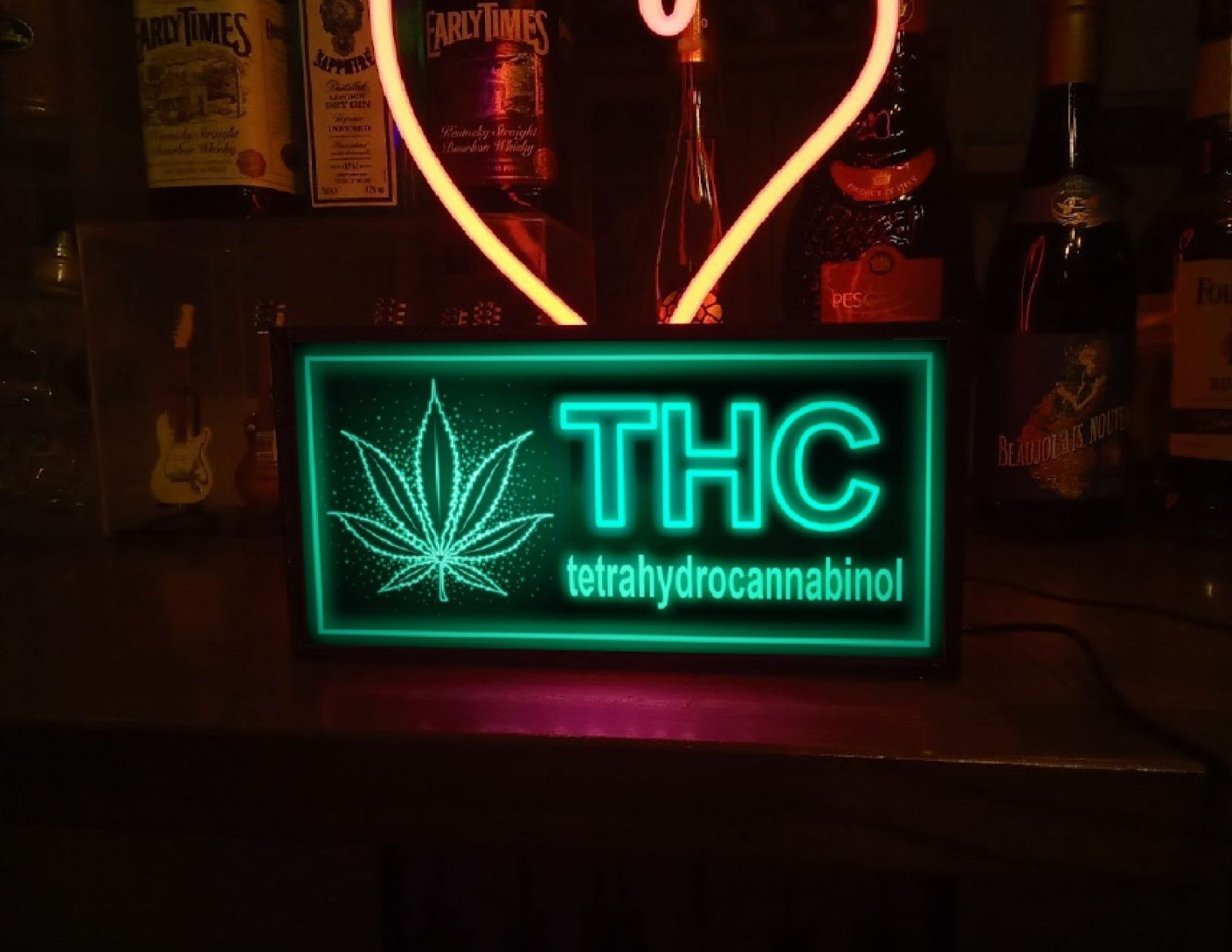 THC テトラヒドロカンナビノール 医療 大麻 サイン 看板 置物