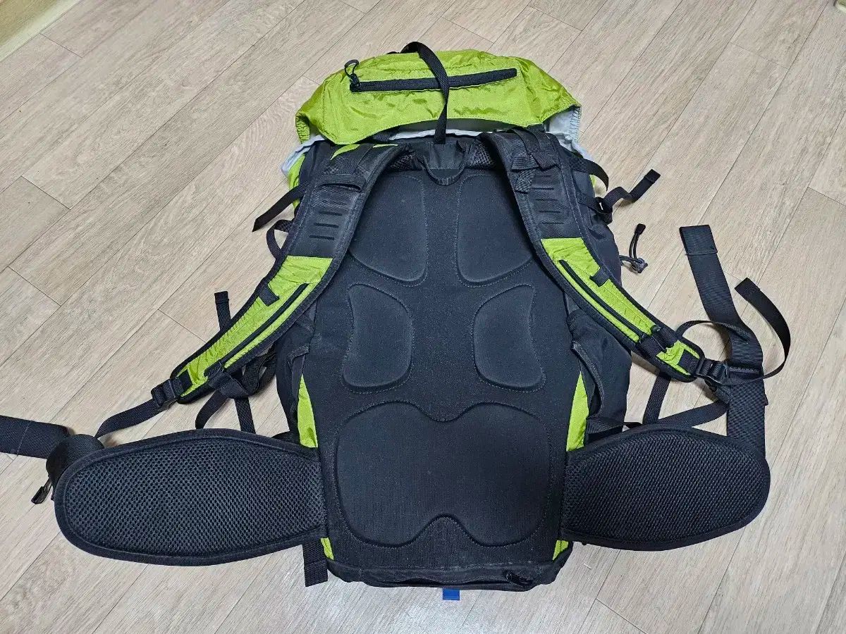 ハイキング バックパック 45L 防水 バックパック アウトドア スポーツ デイパック 登山 釣り 旅行 サイクリング　並行輸入 JSEIAJB アウトドア バックパック 45L 多機能 スポーツ バッグ 旅行