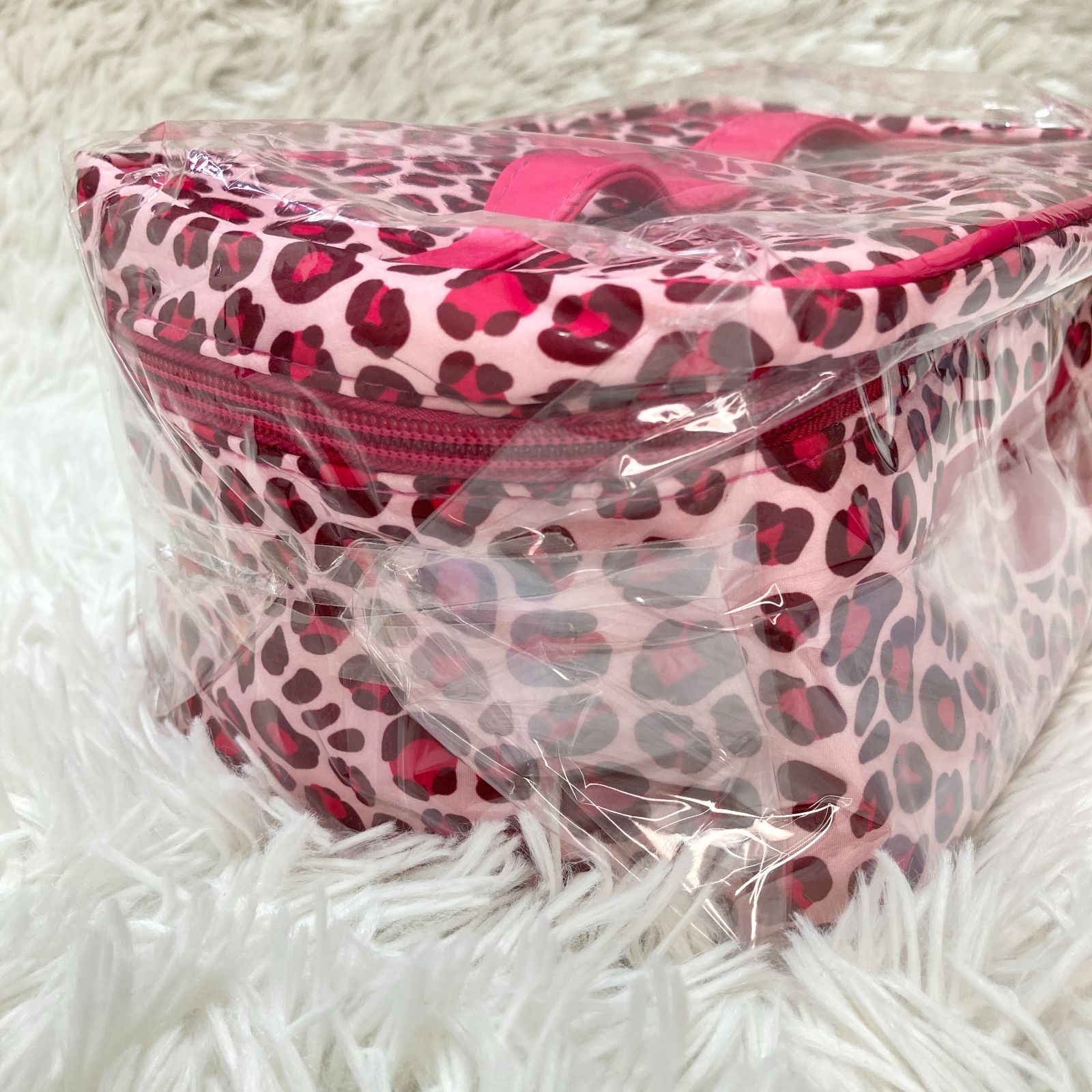 egg 2023 バニティポーチ ピンクヒョウ柄 - メルカリ