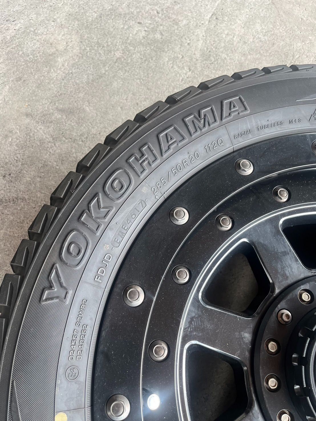 スタッドレスタイヤ4本セット YOKOHAMA GEOLANDER i T･s 285 50R20