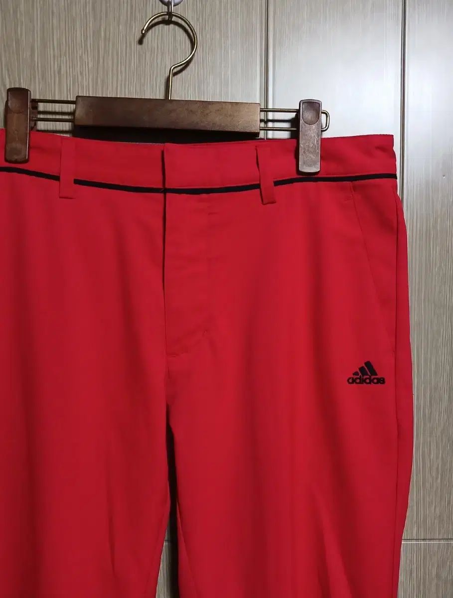 adidas】ワンポイント ダウンジャケット ウインドブレーカー 半袖