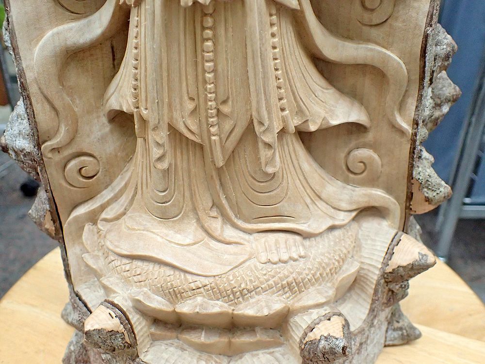 【仏像】観世音菩薩＿木彫り(2,382g) - メルカリShops