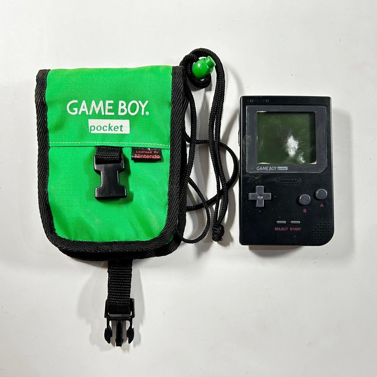 Nintendo ニンテンドーゲームボーイポケット、収納ポーチ　(管理番号：OKU5372)