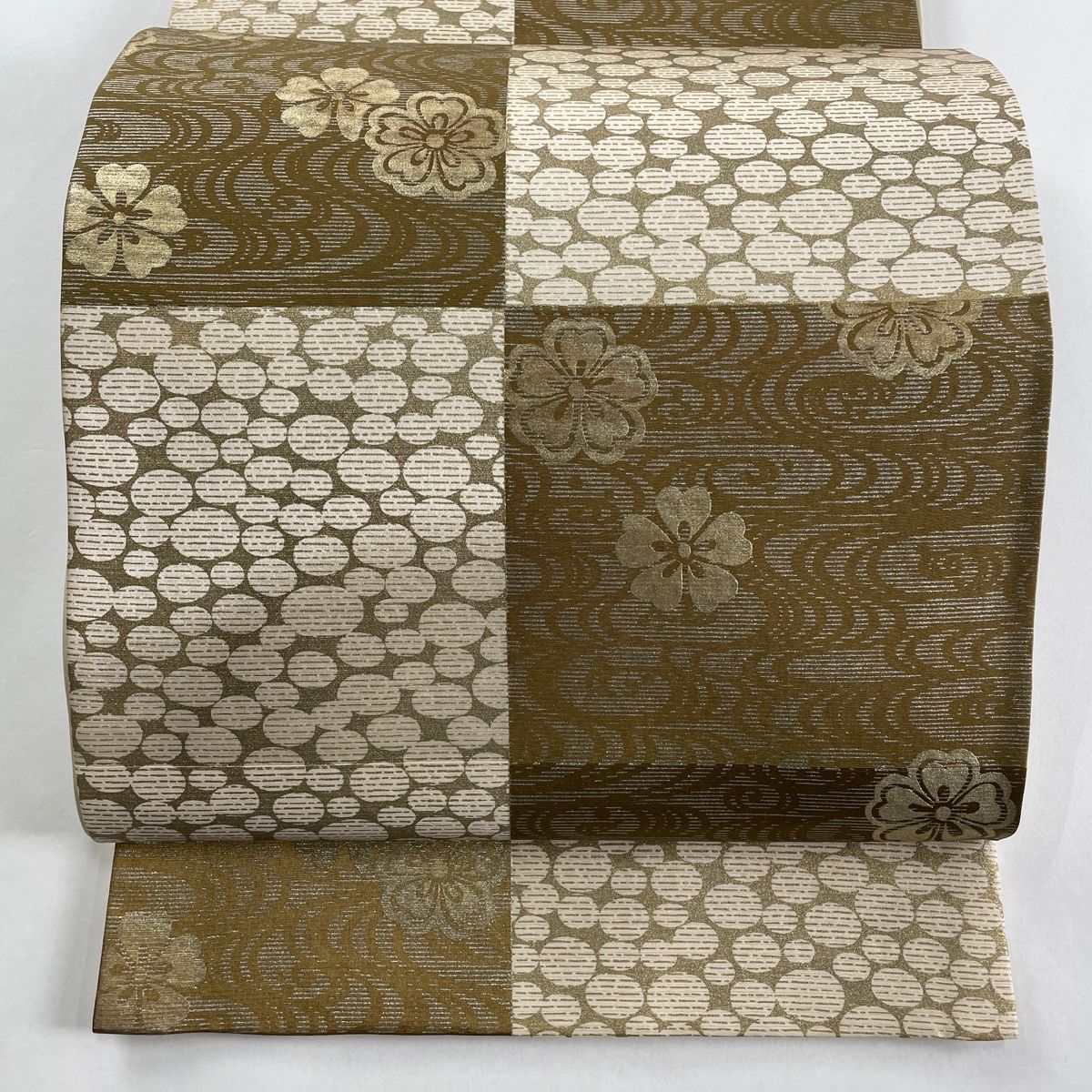 袋帯 美品 名品 一期一会 桜 流水 金彩 ベージュ 六通 正絹 【】
