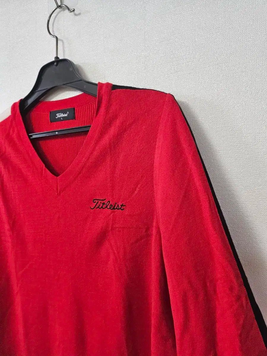 Titleist タイトリスト Vネック ニット レッド 100