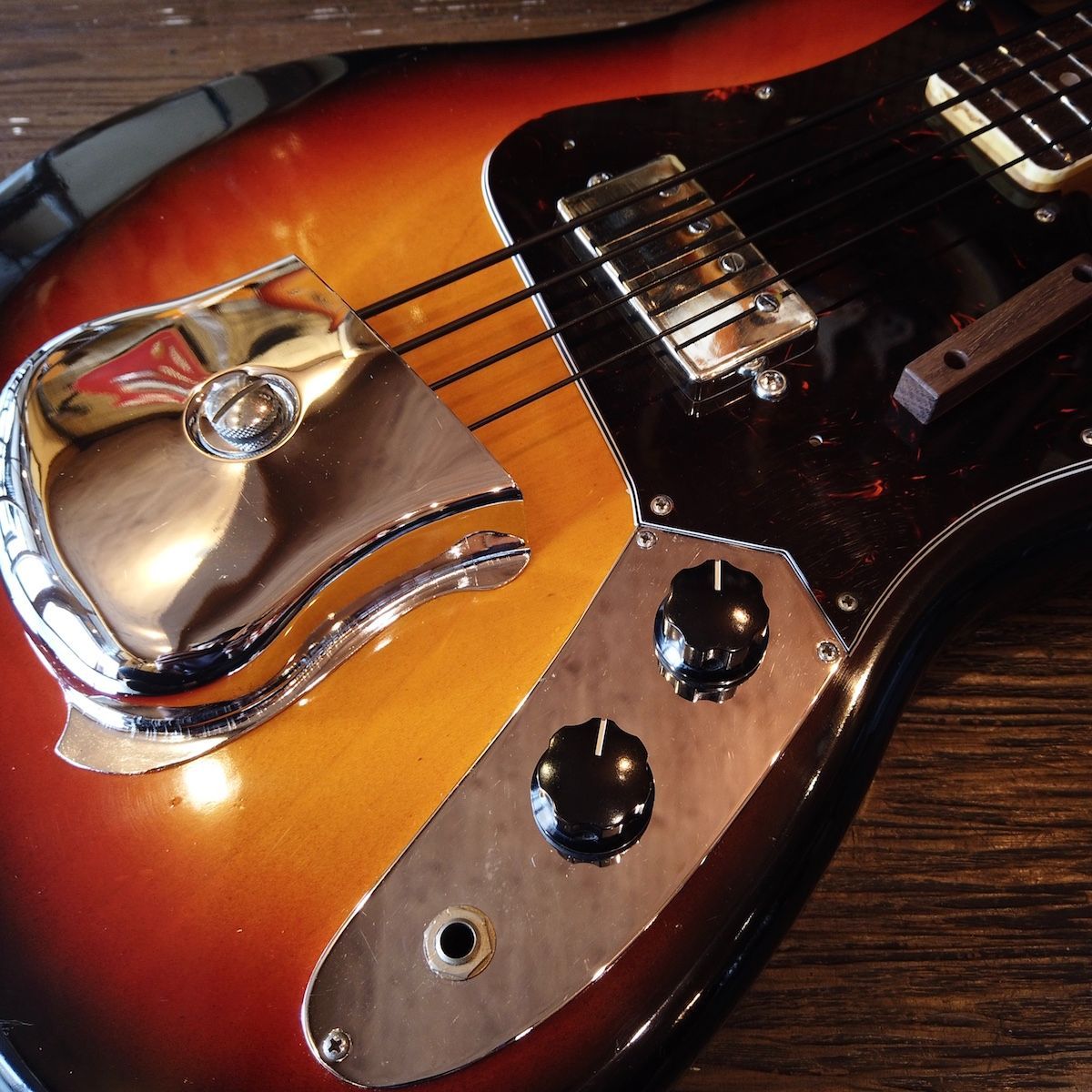 Guyatone EB-25 グヤトーン ビザールベース ジャパンヴィンテージ GUYATONE EB-25 ジャパンビンテージ ビザールベース グヤトーン