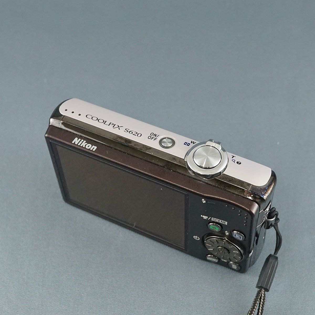 Nikon COOLPIX S620 デジタルカメラ USED美品 本体+バッテリー 光学4倍ズーム 約1220万画素 パールホワイト コンデジ 中古 完動品 CE4267 Nikon COOLPIX S620 デジタルカメラ USED美品 本体+バッテリー 光学4倍