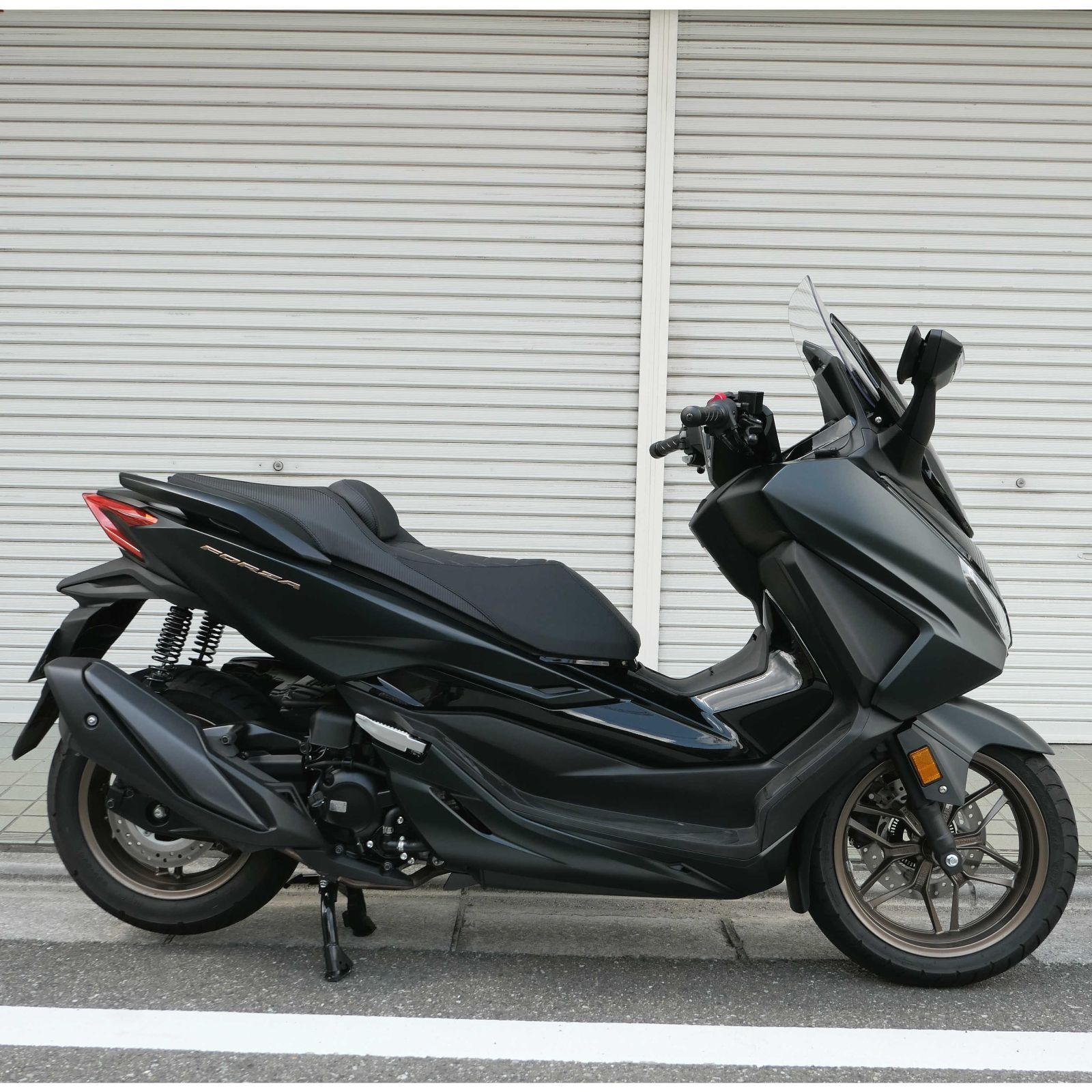 Z400FX 純正TYPE黒 カスタムシート/あんこ抜きE1 Z400FX 純正TYPE黒 カスタムシート/あんこ抜きE1の通販 by