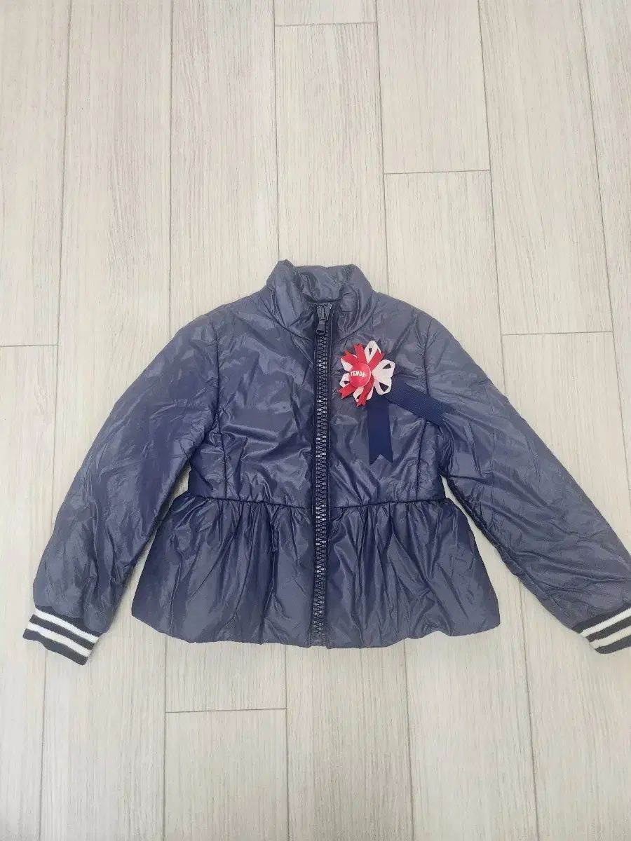 4y フェンディキッズパッド