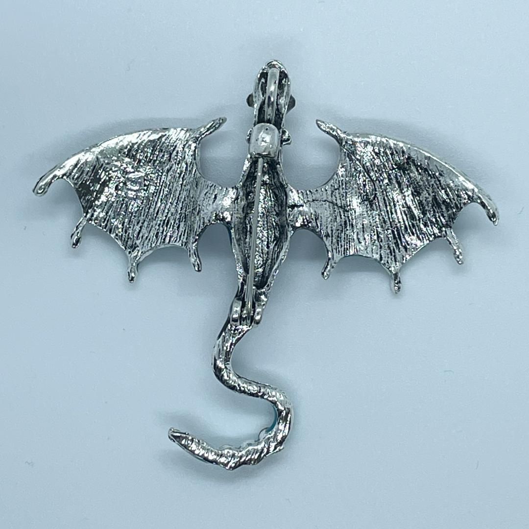 翡翠 アンティークビーズ 龍 ドラゴン 彫刻 vintage ブローチ h34 翡翠 アンティークビーズ 龍 ドラゴン 彫刻 vintage ブローチ