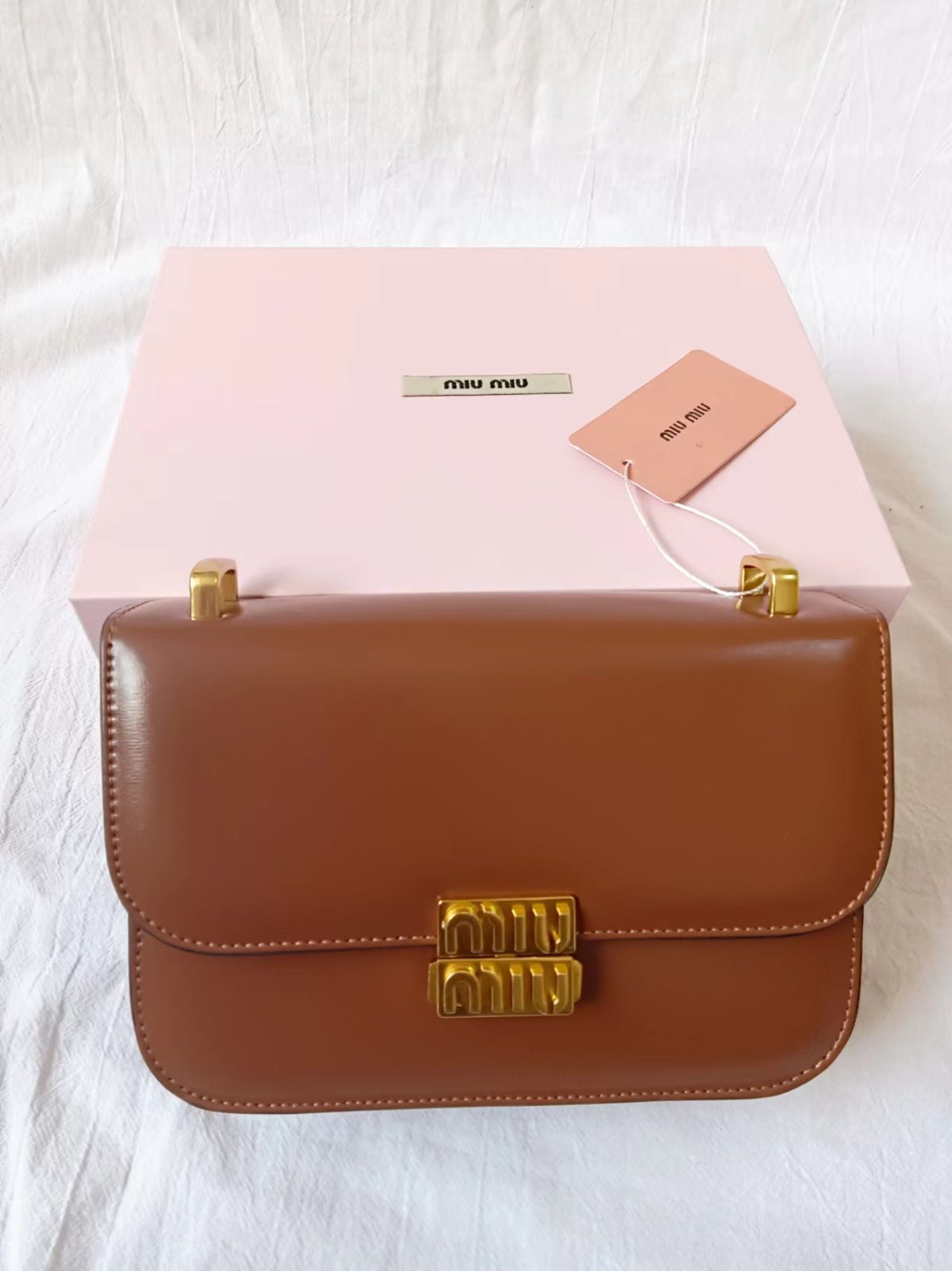 miumiu ショルダーバッグ   2way レザーハンドバッグ